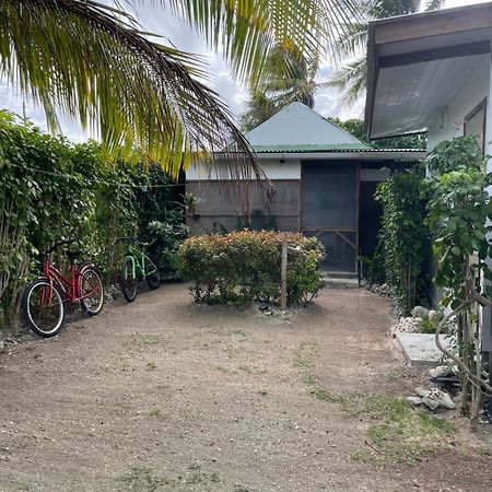 Poe Guesthouse Rangiroa Екстер'єр фото