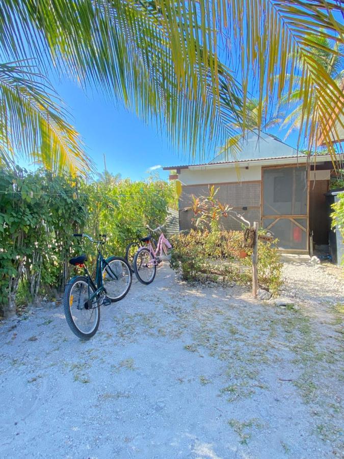 Poe Guesthouse Rangiroa Екстер'єр фото